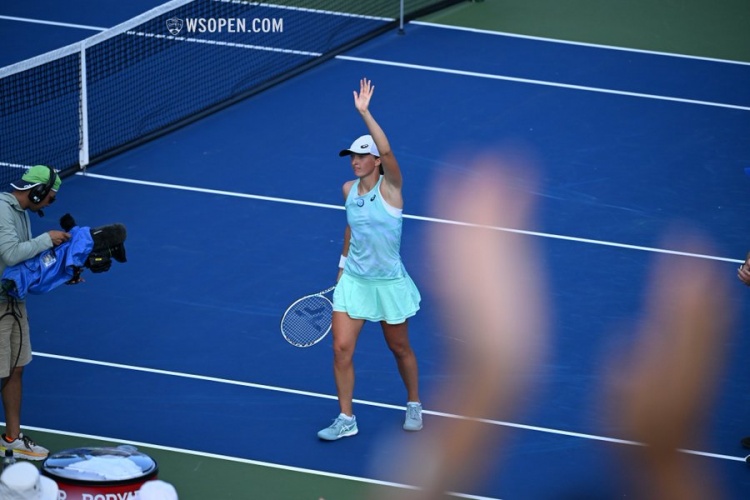 队长吴曦贡 队长吴曦贡