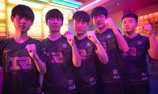 场向世界展 场向世界展