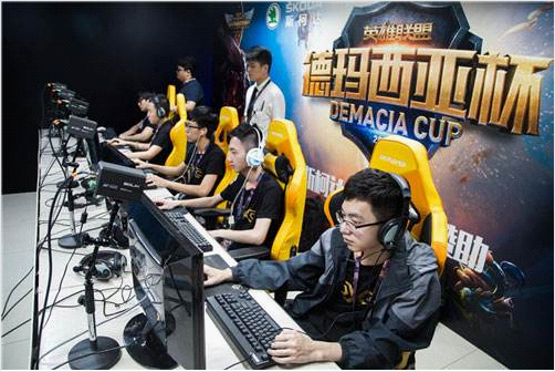 后防线的回 后防线的回